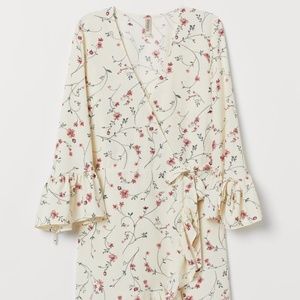 Brand NEW H&M floral print wrap dress